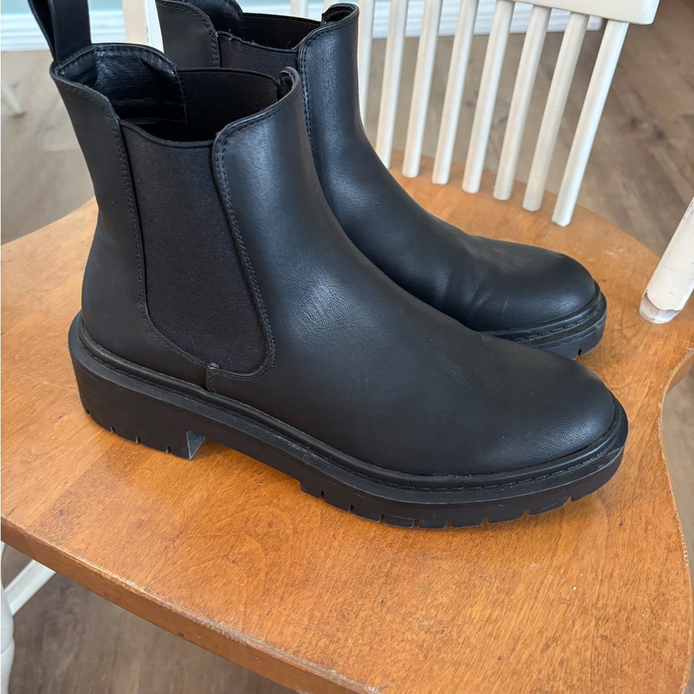 Black Leather Chelsea Boots